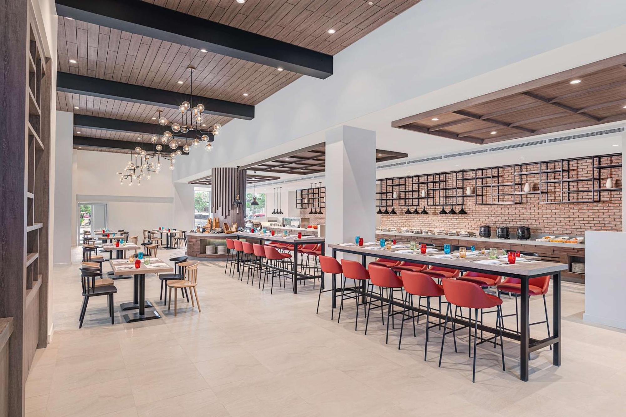 Park Inn By Radisson Bacolod Buitenkant foto