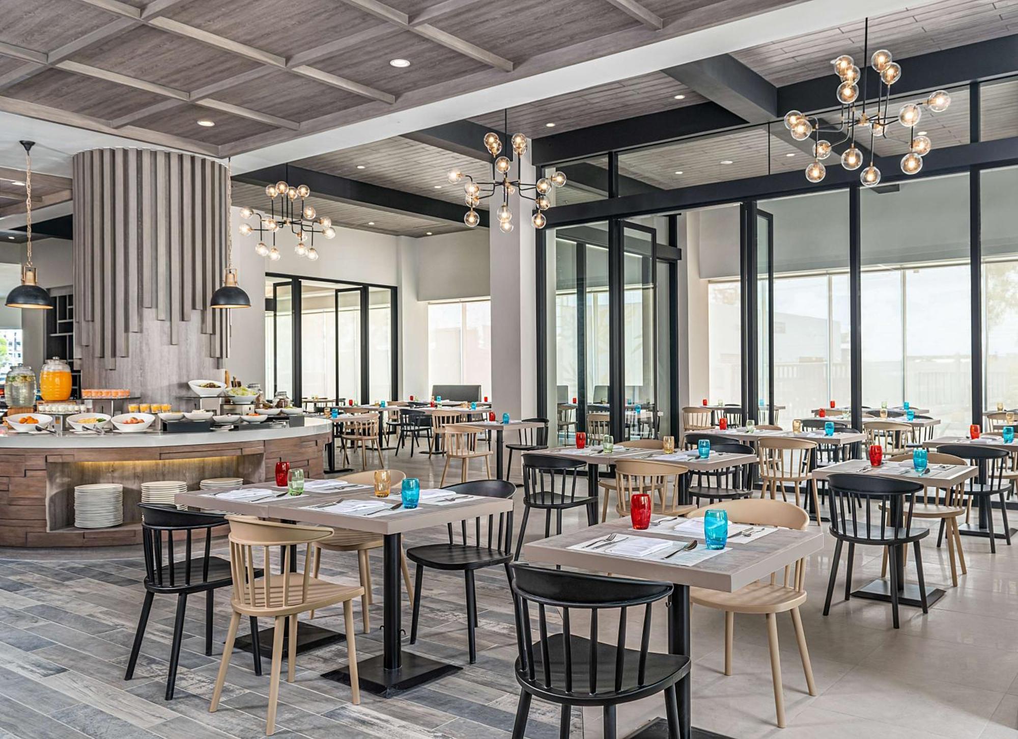 Park Inn By Radisson Bacolod Buitenkant foto